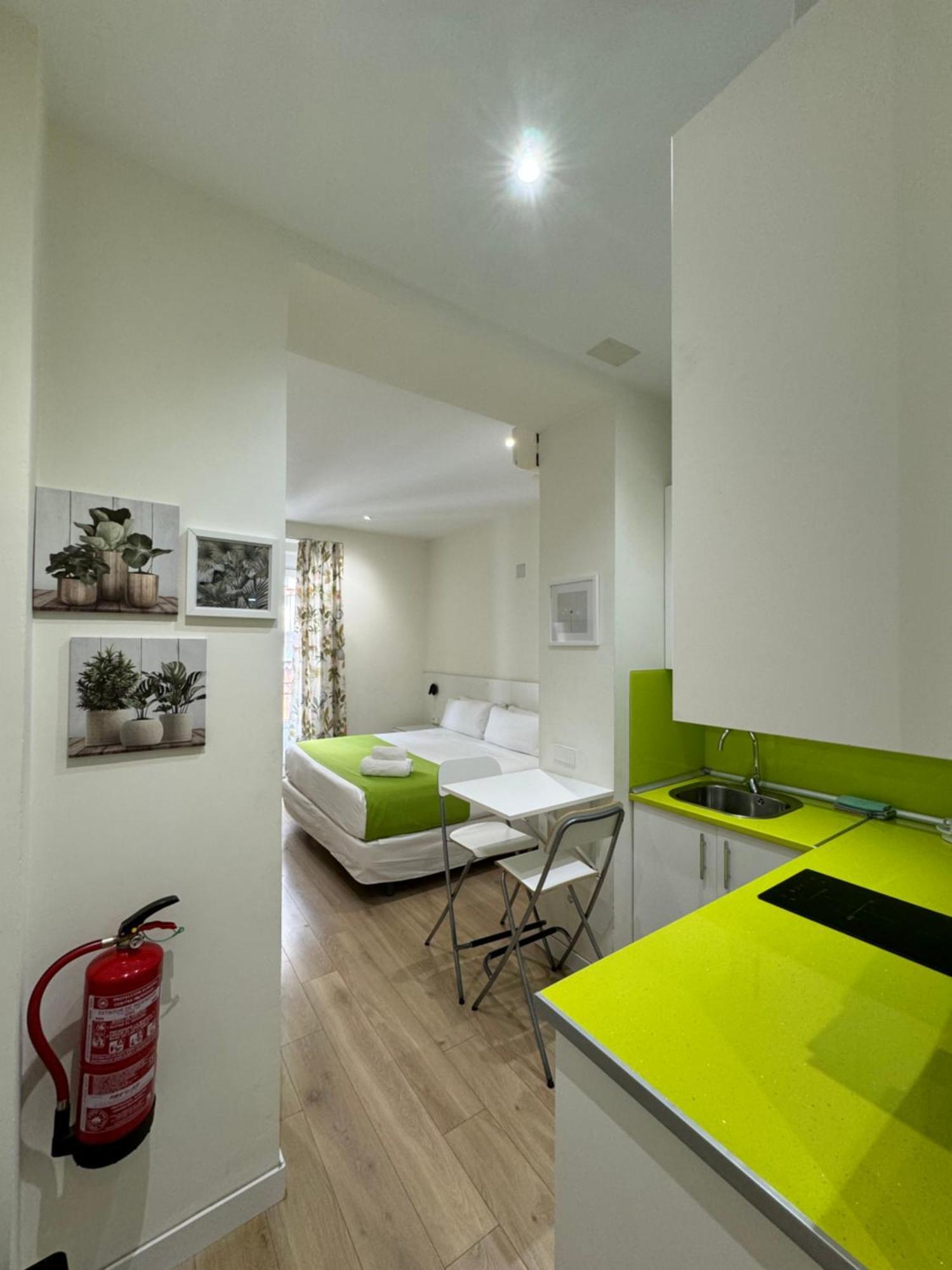 Apartamentos Apolo Μαδρίτη Εξωτερικό φωτογραφία