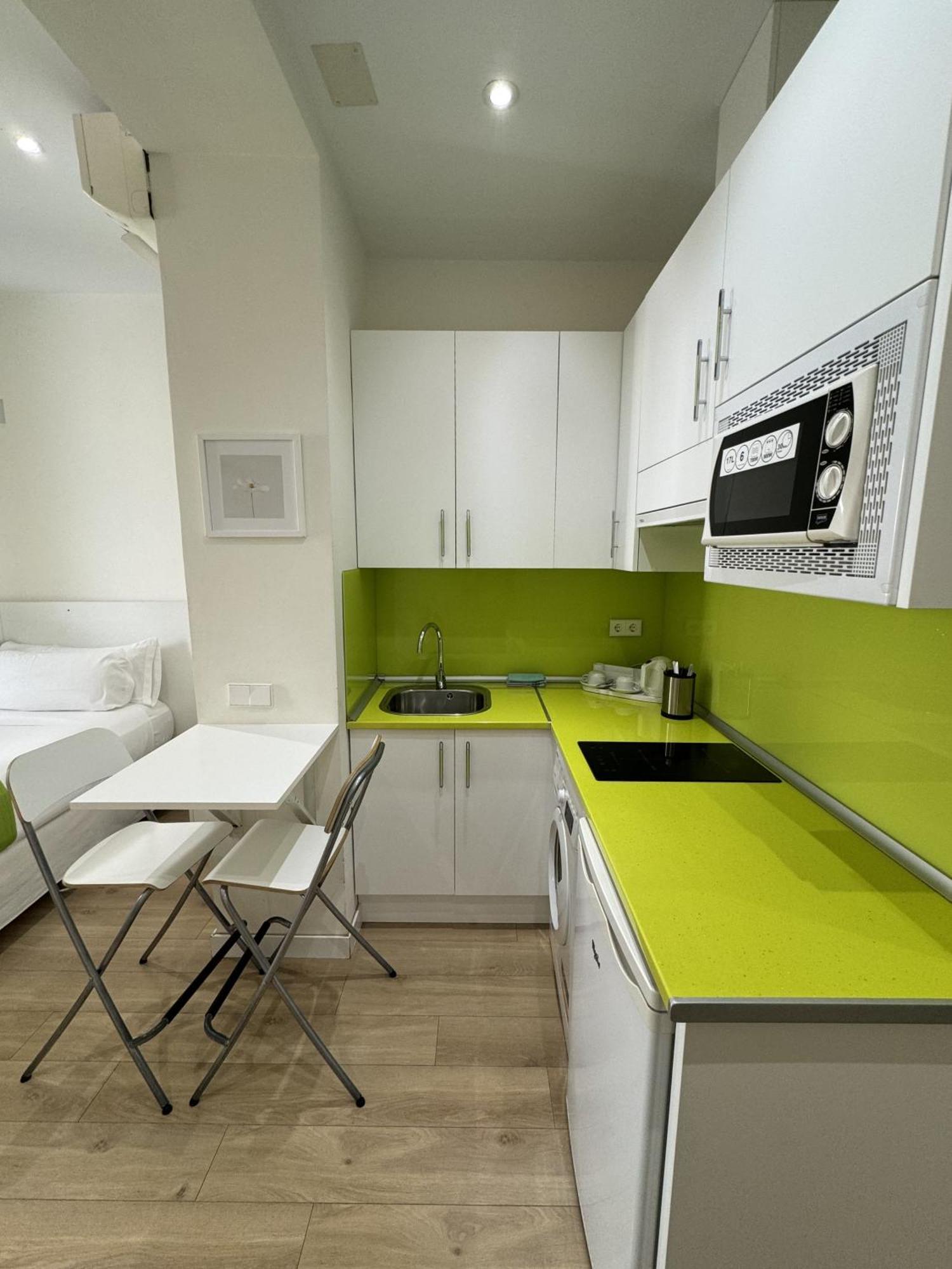 Apartamentos Apolo Μαδρίτη Εξωτερικό φωτογραφία