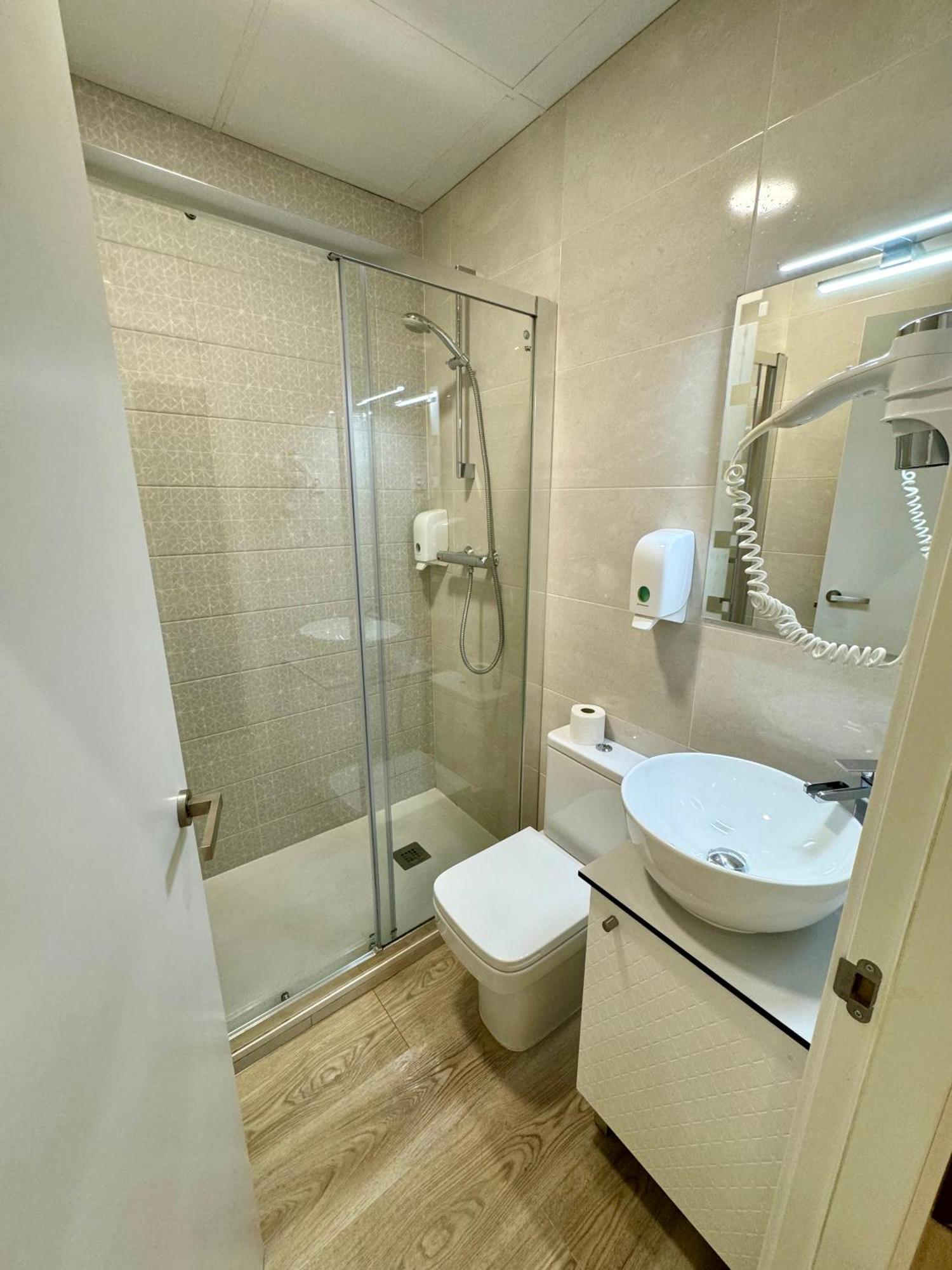 Apartamentos Apolo Μαδρίτη Εξωτερικό φωτογραφία