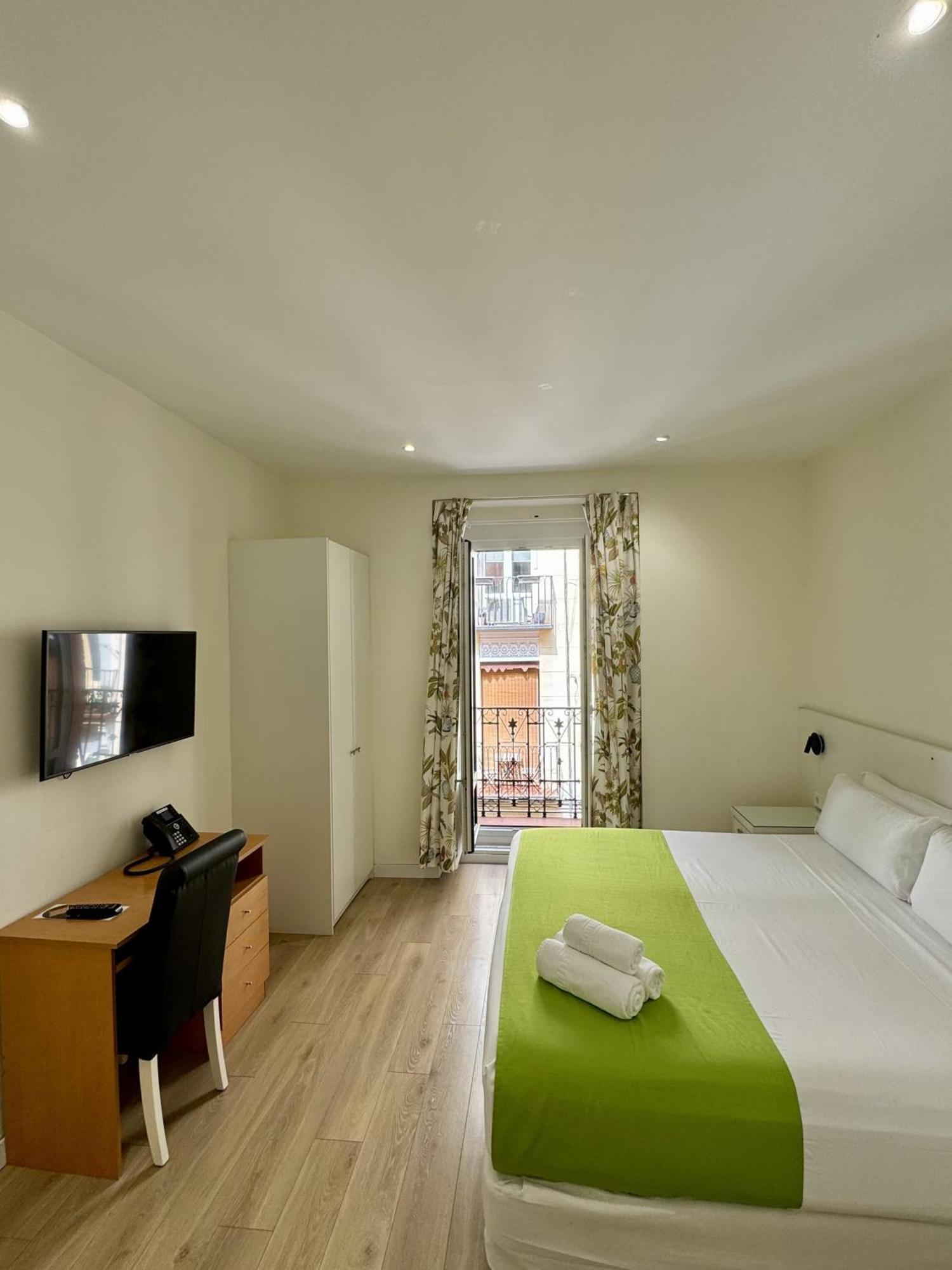 Apartamentos Apolo Μαδρίτη Εξωτερικό φωτογραφία