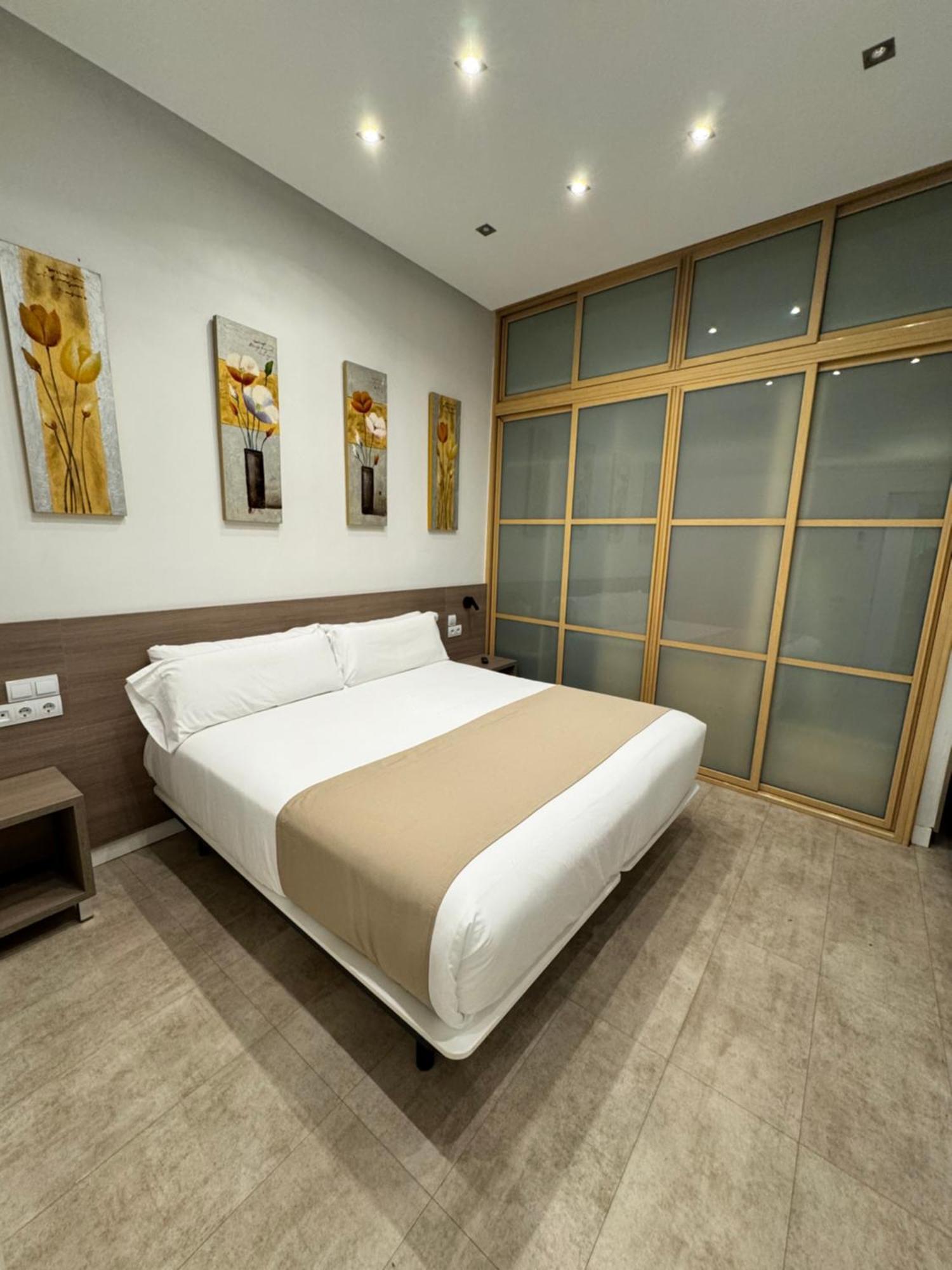 Apartamentos Apolo Μαδρίτη Εξωτερικό φωτογραφία