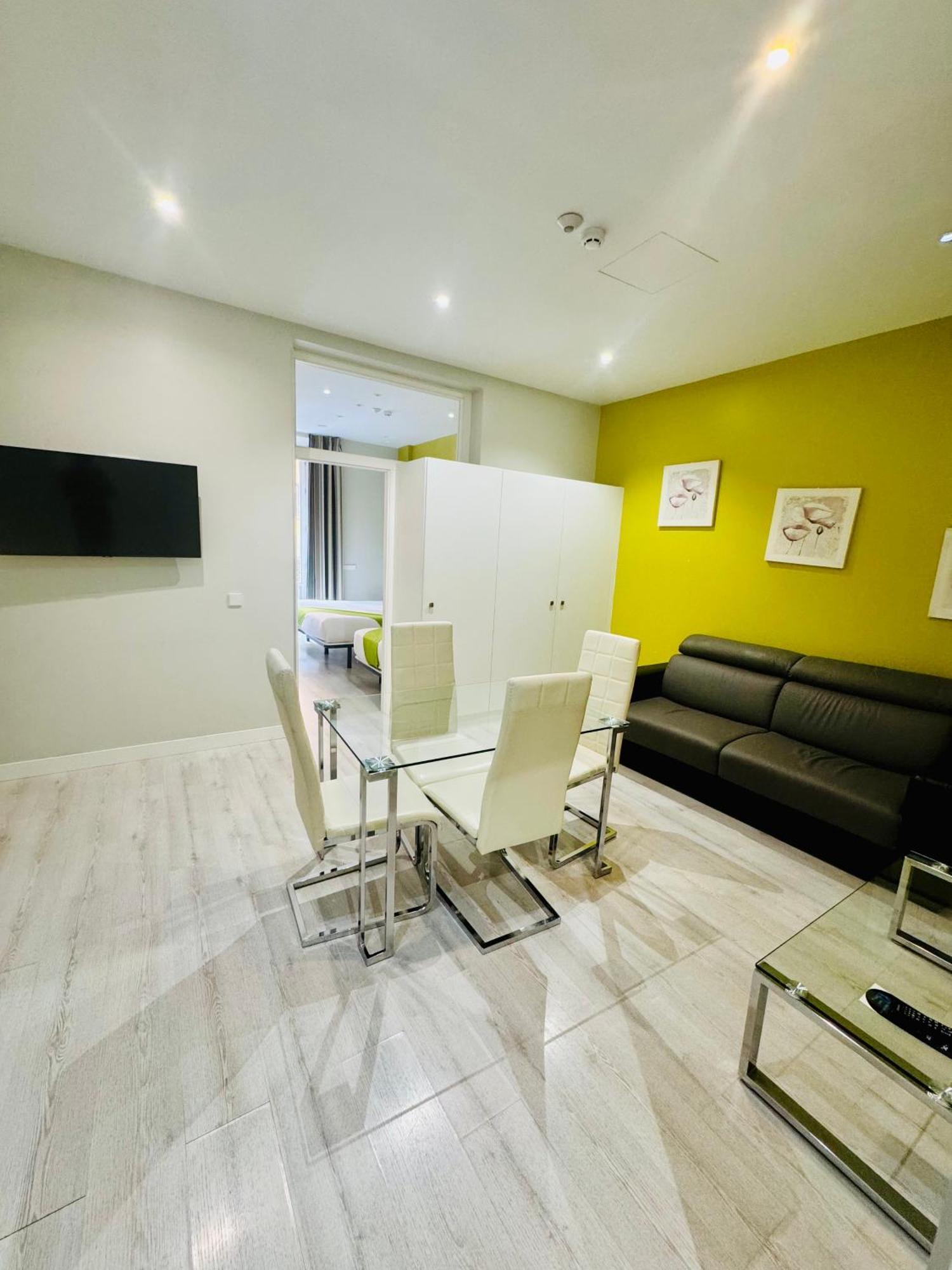 Apartamentos Apolo Μαδρίτη Εξωτερικό φωτογραφία