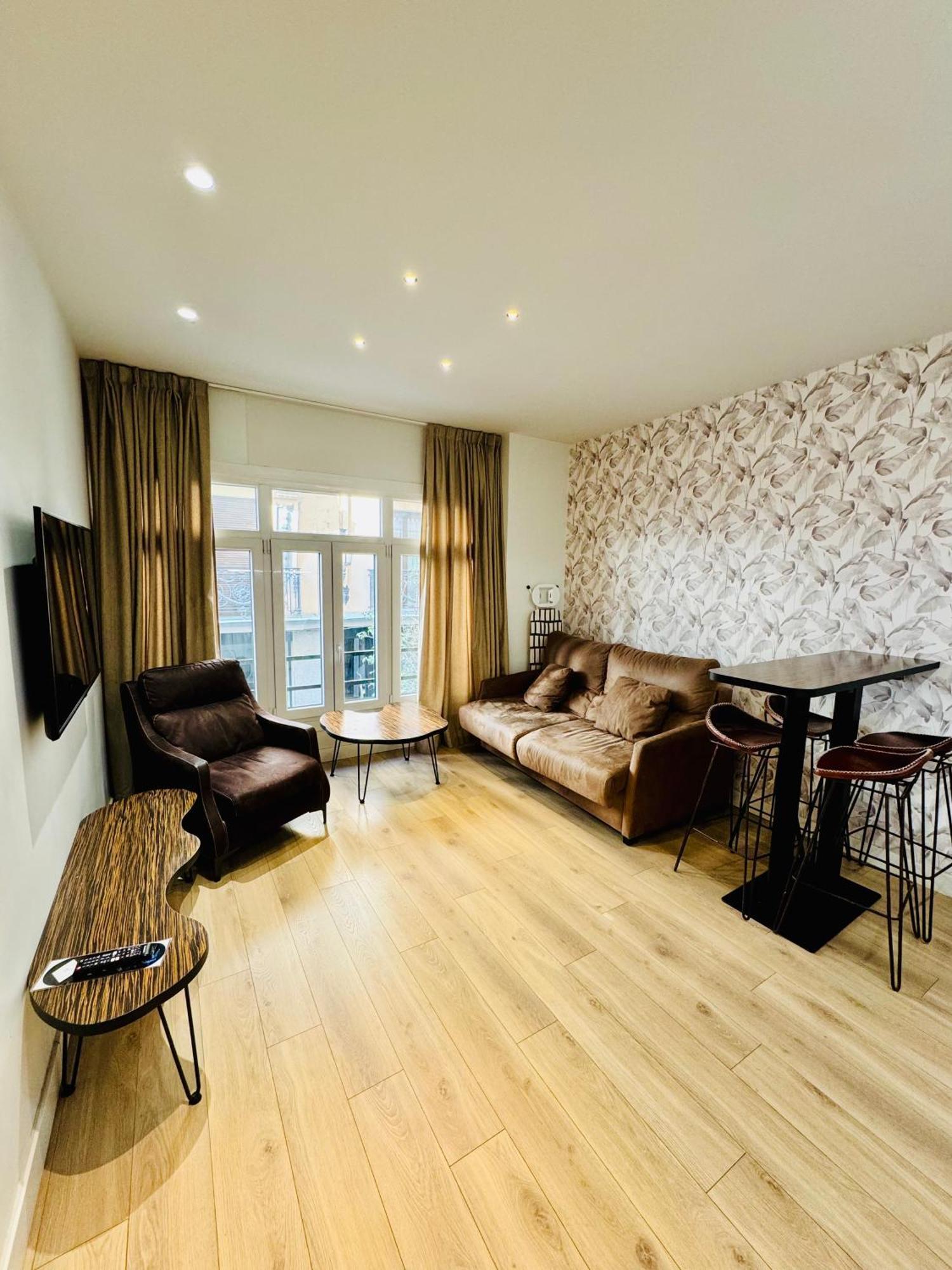 Apartamentos Apolo Μαδρίτη Εξωτερικό φωτογραφία